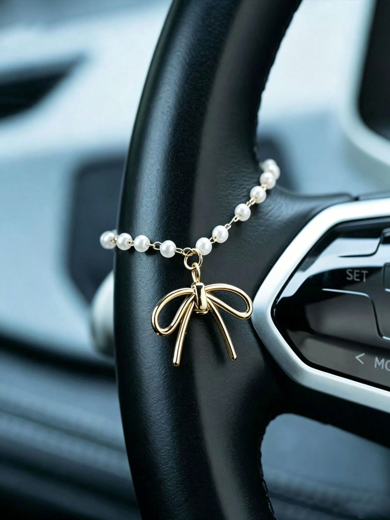 Parelboog autohanger van leger - Car Accessories Evil Eye recensie en prijs